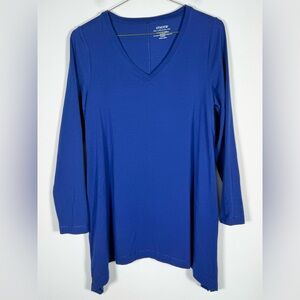 Chico's Women’s Size 1 (Medium) The Ultimate Tee V-Neck Pima Cotton Blend